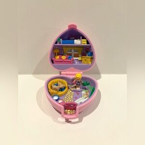 Polly Pocket Kozy Kittens Complete set